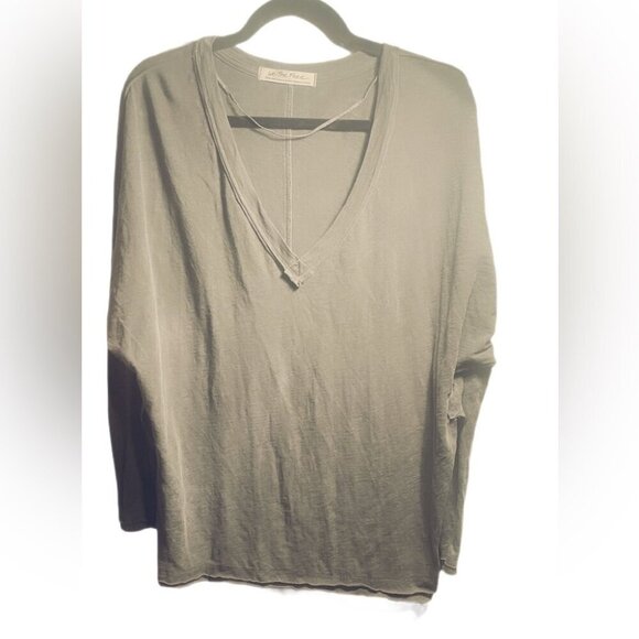 We The Free “on my mind” grey distressed batwing long sleeve oversized shirt XS - Picture 2 of 5